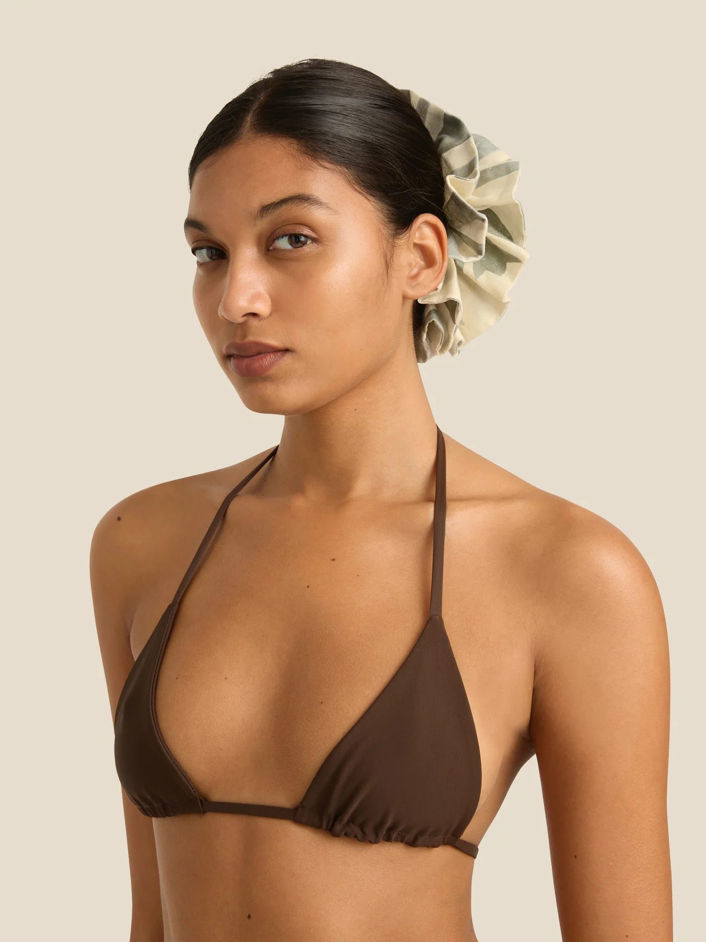 Ruffle Scrunchie | Clove Cream - Image 3